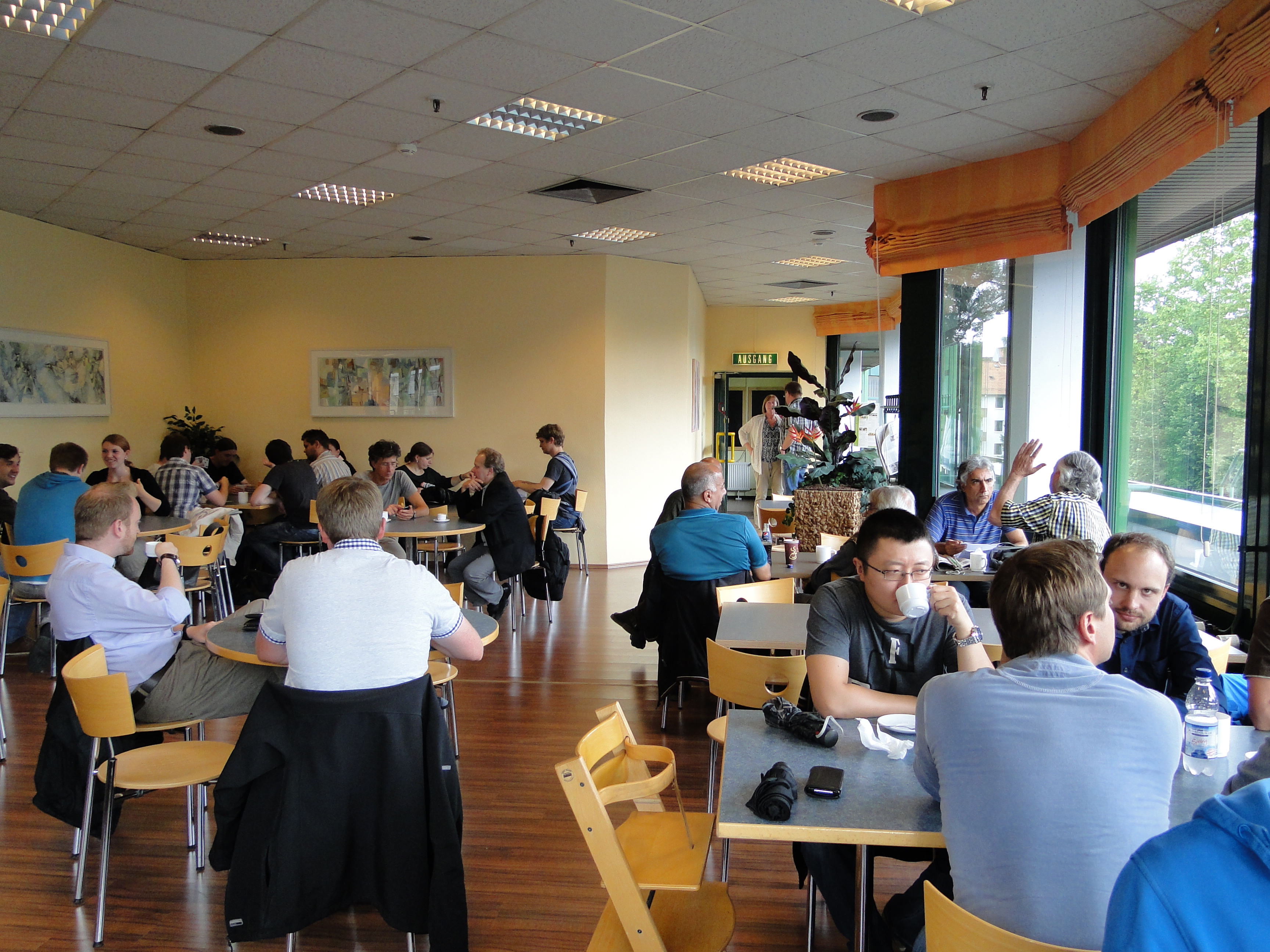 Innenansicht Café Leibniz, Foto Jessica Blume Studentenwerk Hannover